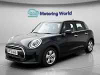 Usado Mini Cooper Classic 134 CV (98 kW) 2022 Azul Utilitario