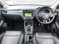 Used MG ZS Exclusive 106 HP (77 kW) 2019 White SUV