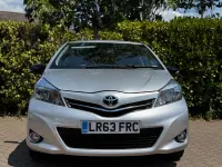 Used Toyota Yaris Multidrive S 99 HP (72 kW) 2013 Silver Hatchback