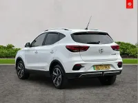 Second-hand MG ZS Trophy Connect 127 kW (173 CP) 2023 Alb SUV