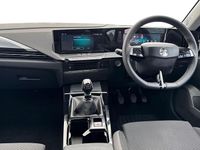 Used Vauxhall Astra Design Edition 110 HP (80 kW) 2024 Blue Estate