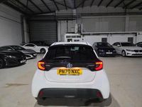 Used Toyota Yaris Hybrid Design 116 HP (85 kW) 2020 White Hatchback