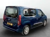Second-hand Vauxhall Combo Edition 110 CP (80 kW) 2021 Albastru Monovolum