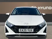 Begagnad Hyundai i20 Advanced 101 HK (74 kW) 2025 Vit Halvkombi