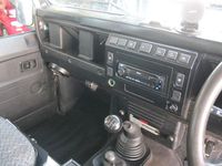 Used Land Rover Defender 120 HP (88 kW) 2005 White Estate