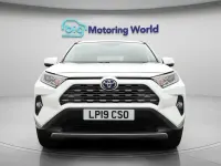 Used Toyota RAV4 Hybrid 222 HP (163 kW) 2019 White SUV