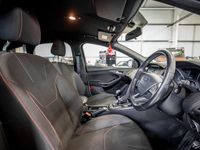 Used Ford Focus ST-Line 120 HP (88 kW) 2017 Silver Hatchback