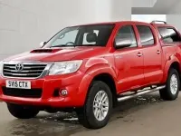 Used Toyota HiLux 171 HP (125 kW) 2015 Red Pickup