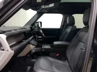 Usado Land Rover Defender SE Dynamic 245 HP (180 kW) 2023 Preto SUV