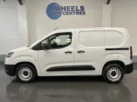 Used Toyota Proace Active 120 HP (88 kW) 2023 White MPV
