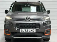 Usado Citroën Berlingo XTR 131 CV (96 kW) 2022 Gris Monovolumen
