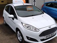 Used Ford Fiesta Zetec 2015 White Hatchback