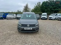 Usado VW Caddy Highline 150 HP (110 kW) 2017 Cinzento Monovolume