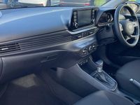 Used Hyundai i20 Advanced 101 HP (74 kW) 2024 White Hatchback