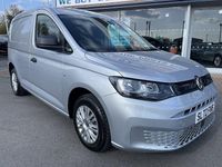 Usado VW Caddy S 102 HP (75 kW) 2023 Prateado Monovolume