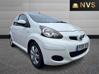 Used Toyota Aygo 68 HP (50 kW) 2011 White Hatchback