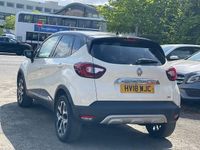 Used Renault Captur Signature 90 HP (66 kW) 2018 White SUV