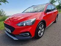 Used Ford Focus Active 120 HP (88 kW) 2022 Red Estate