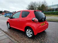 Used Toyota Aygo 68 HP (50 kW) 2011 Red Hatchback