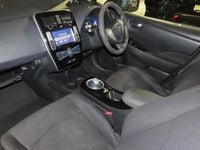 Używany Nissan Leaf Acenta 80 kW (109 KM) 2014 Biały Hatchback