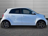 Used Smart ForFour Electric Drive Premium 60 kW (82 HP) 2022 White Hatchback