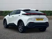 Used Toyota C-HR Design 140 HP (102 kW) 2024 White SUV