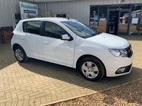 Gebraucht Dacia Sandero Comfort 2019 Weiß Kleinwagen