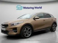 Usado Kia XCeed 160 HP (117 kW) 2022 Castanho SUV
