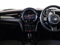 Begagnad Mini Cooper Classic 134 HK (98 kW) 2022 Svart Halvkombi
