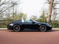Begagnad Porsche 992 2024 Svart Sportkupé