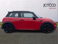 Begagnad Mini Cooper Sport 134 HK (98 kW) 2023 Röd Halvkombi