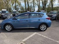 Used Toyota Auris Business Edition 116 HP (85 kW) 2016 Blue Hatchback
