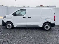 Second-hand Vauxhall Vivaro S 120 CP (88 kW) 2024 Alb Monovolum