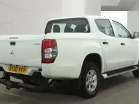 Used Mitsubishi L200 150 HP (110 kW) 2020 White Pickup