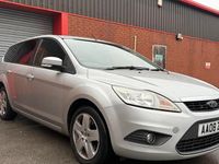 Begagnad Ford Focus Style 2008 Silver Kombi