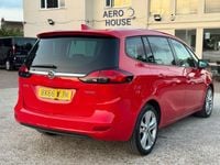 Used Vauxhall Zafira SRi 140 HP (102 kW) 2016 Red MPV
