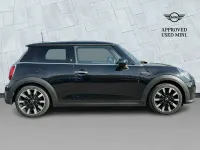 Begagnad Mini Cooper Exclusive 134 HK (98 kW) 2022 Svart Halvkombi