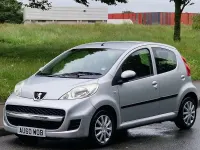 Used Peugeot 107 68 HP (50 kW) 2010 Silver Hatchback