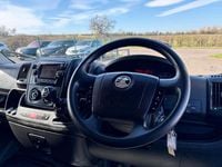 Used Vauxhall Movano S 138 HP (101 kW) 2022 White