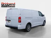 Used Vauxhall Vivaro S 100 HP (73 kW) 2023 White MPV