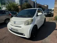 Used Toyota iQ 68 HP (50 kW) 2009 White Hatchback