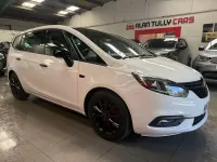 Used Vauxhall Zafira Tourer Elite 140 HP (102 kW) 2017 White MPV