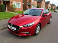 Begagnad Mazda 3 121 HK (88 kW) 2018 Röd Halvkombi