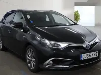 Used Toyota Auris Hybrid 136 HP (100 kW) 2016