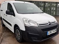 Used Citroën Berlingo 100 HP (73 kW) 2017 White MPV