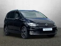 Begagnad VW Touran SEL 150 HK (110 kW) 2021 Svart Minibuss