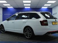 Used Skoda Octavia vRS 245 HP (180 kW) 2019 White Estate