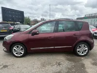Used Renault Scénic III Dynamique 2013 Red MPV