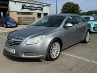 Used Vauxhall Insignia 128 HP (94 kW) 2010 Silver Hatchback