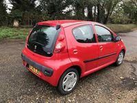 Second-hand Peugeot 107 68 CP (50 kW) 2010 Roșu Hatchback